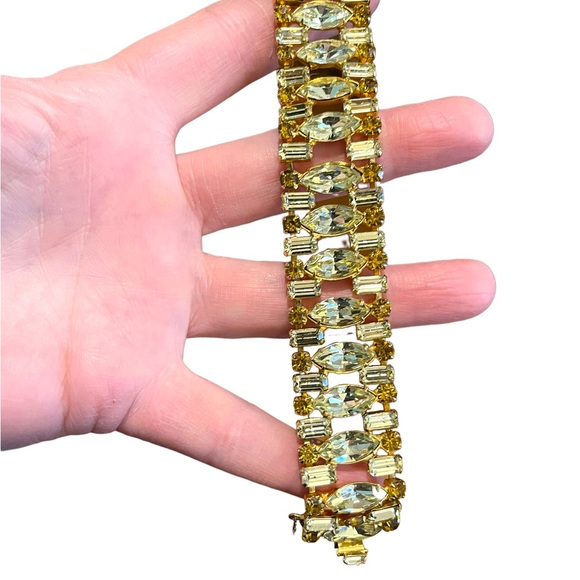 Vintage 1960s Lemon CRYSTAL WEISS Glass gold finish fancy Chunky bracelet - Picture 3 of 14